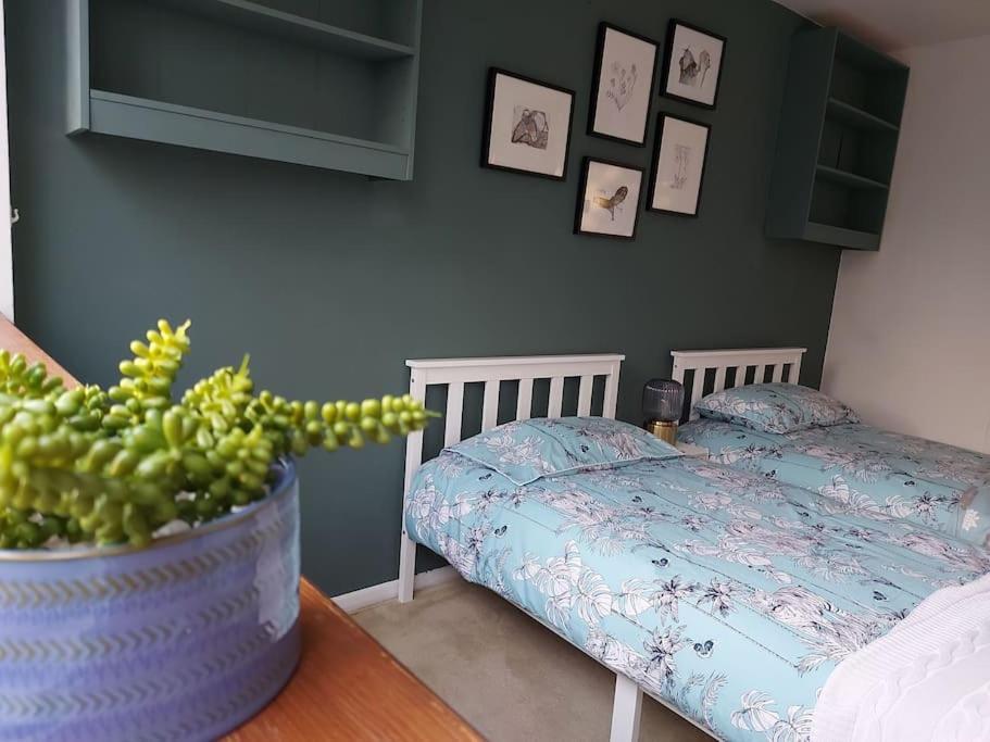 2 Bed Flat, Bounds Green, Piccadilly Line, London N11 Ngoại thất bức ảnh