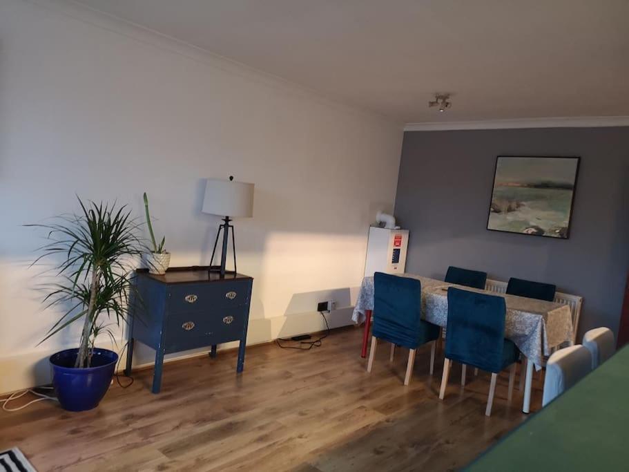 2 Bed Flat, Bounds Green, Piccadilly Line, London N11 Ngoại thất bức ảnh