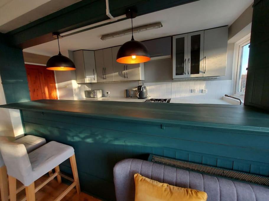 2 Bed Flat, Bounds Green, Piccadilly Line, London N11 Ngoại thất bức ảnh