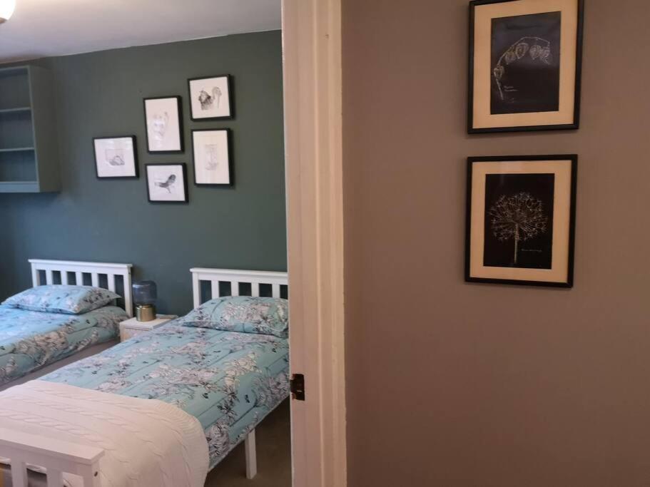 2 Bed Flat, Bounds Green, Piccadilly Line, London N11 Ngoại thất bức ảnh